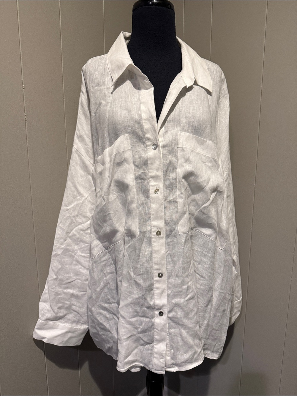 Magaschoni Women’s Crisp White Linen Button-Front Shirt